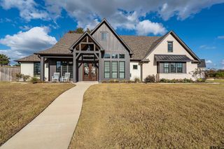 12213 Harlon St, Flint, TX 75762