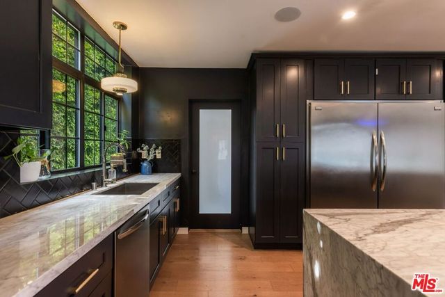 645 N Hayworth Avenue, Los Angeles, CA 90048