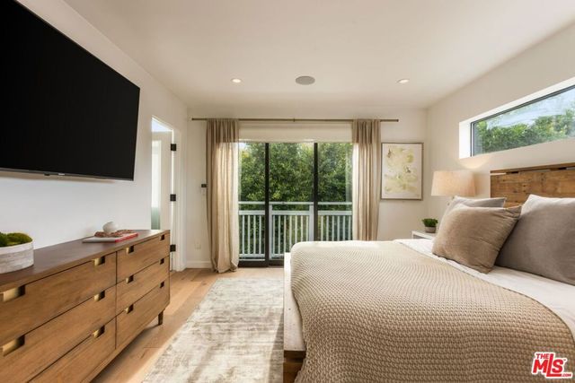 645 N Hayworth Avenue, Los Angeles, CA 90048