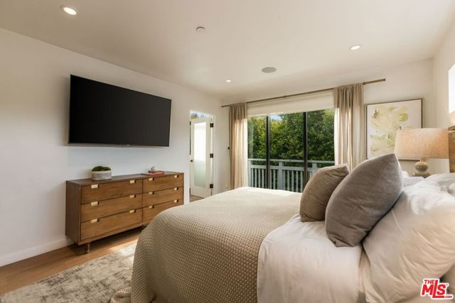 645 N Hayworth Avenue, Los Angeles, CA 90048