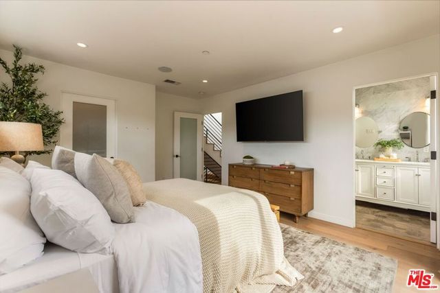 645 N Hayworth Avenue, Los Angeles, CA 90048