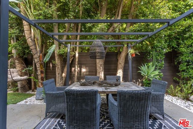 645 N Hayworth Avenue, Los Angeles, CA 90048