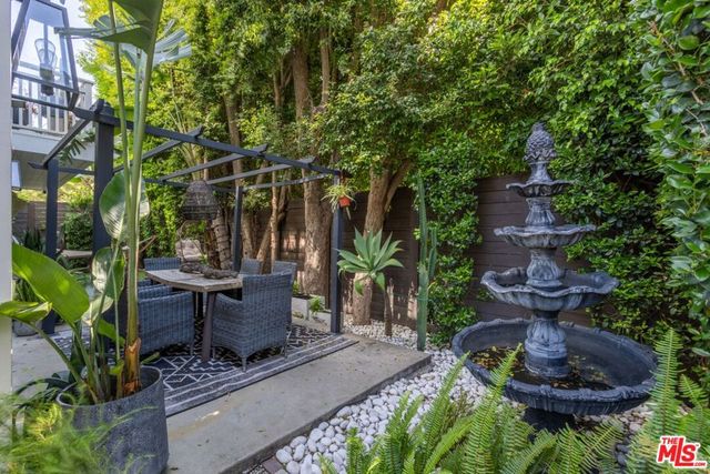 645 N Hayworth Avenue, Los Angeles, CA 90048