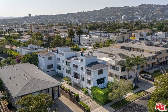 645 N Hayworth Avenue, Los Angeles, CA 90048