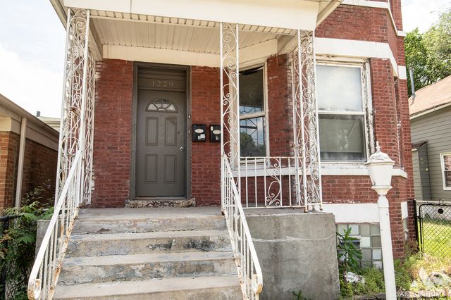 1229 E 71st Street, Chicago, IL 60619
