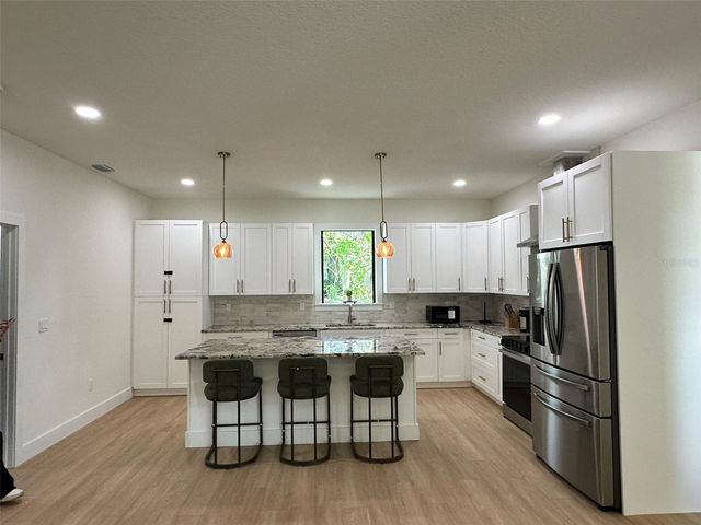 7905 N GREENWOOD AVENUE, Tampa, FL 33604