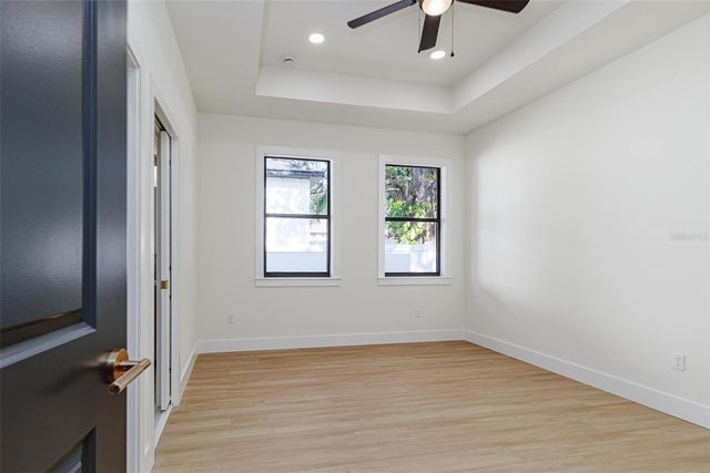 7905 N GREENWOOD AVENUE, Tampa, FL 33604