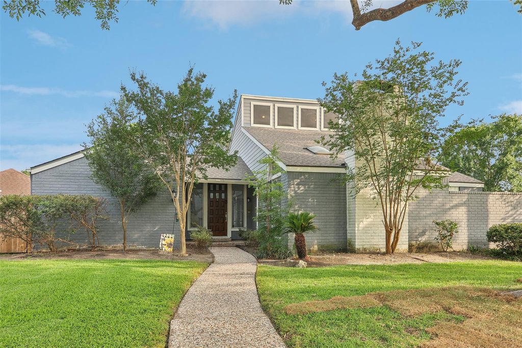 14115 Briarhills Parkway, Houston, TX 77077