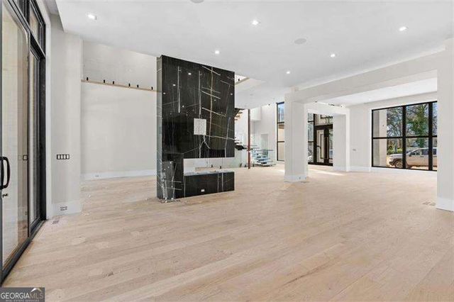 124 Woodlawn Drive NE, Marietta, GA 30067