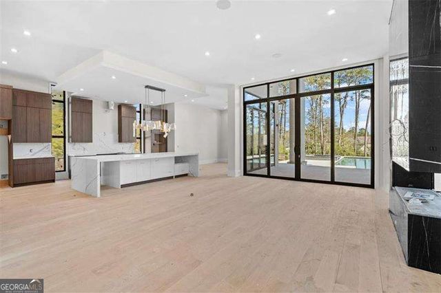 124 Woodlawn Drive NE, Marietta, GA 30067