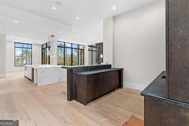 124 Woodlawn Drive NE, Marietta, GA 30067