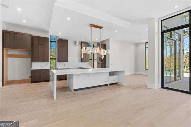 124 Woodlawn Drive NE, Marietta, GA 30067