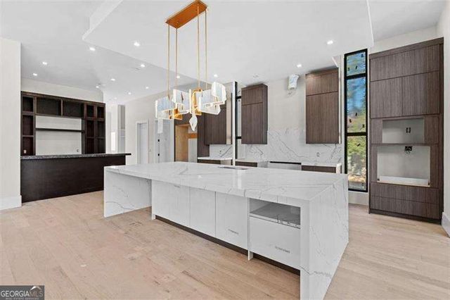 124 Woodlawn Drive NE, Marietta, GA 30067