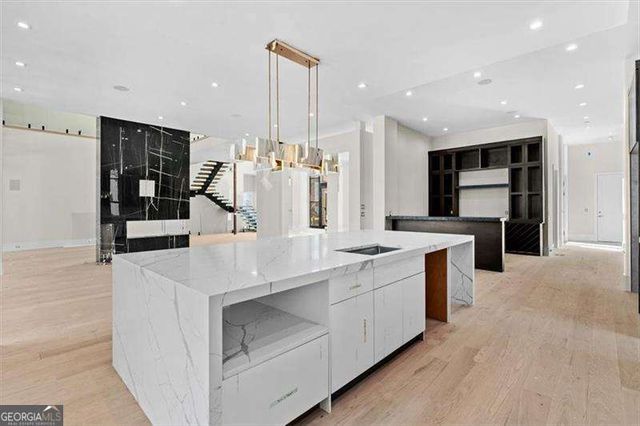 124 Woodlawn Drive NE, Marietta, GA 30067