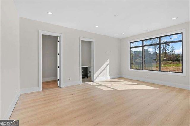 124 Woodlawn Drive NE, Marietta, GA 30067