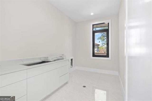 124 Woodlawn Drive NE, Marietta, GA 30067