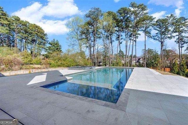 124 Woodlawn Drive NE, Marietta, GA 30067