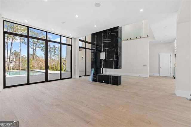 124 Woodlawn Drive NE, Marietta, GA 30067