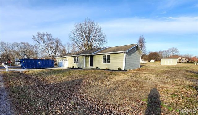 629 TAMARACH Drive, Edwardsville, IL 62025