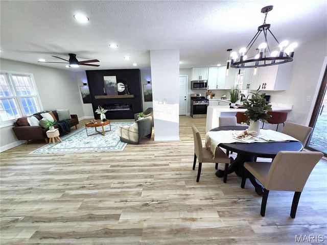 629 TAMARACH Drive, Edwardsville, IL 62025