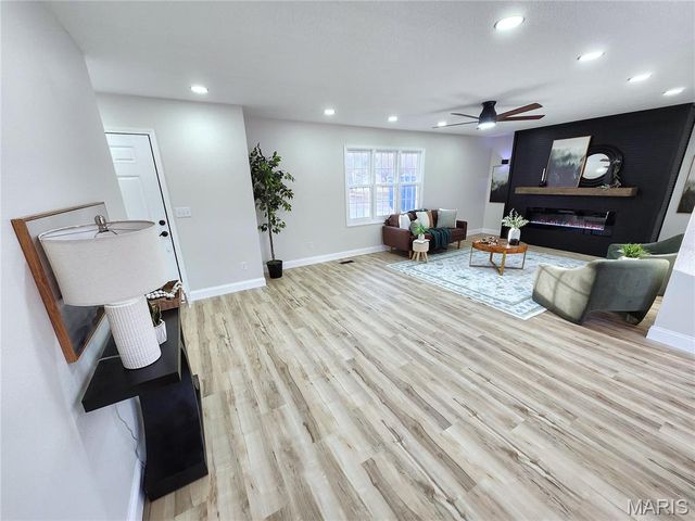 629 TAMARACH Drive, Edwardsville, IL 62025