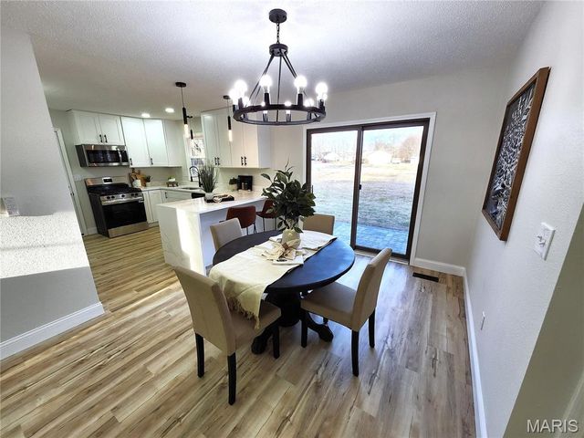 629 TAMARACH Drive, Edwardsville, IL 62025