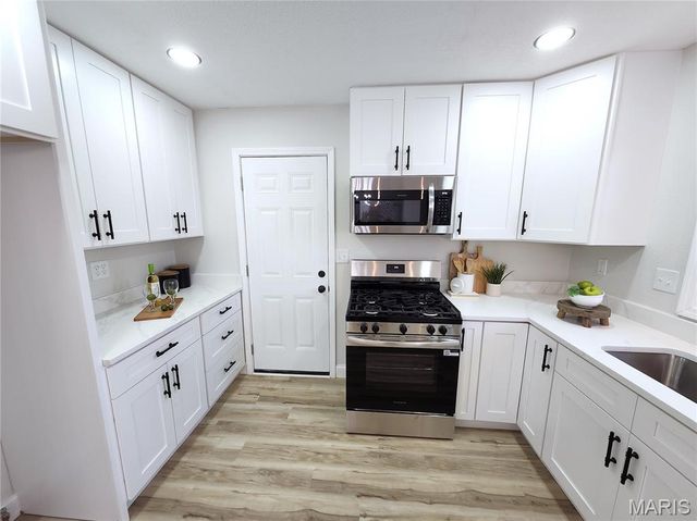 629 TAMARACH Drive, Edwardsville, IL 62025