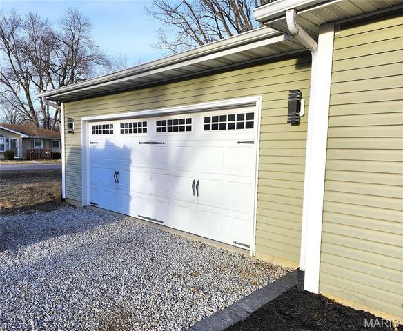 629 TAMARACH Drive, Edwardsville, IL 62025