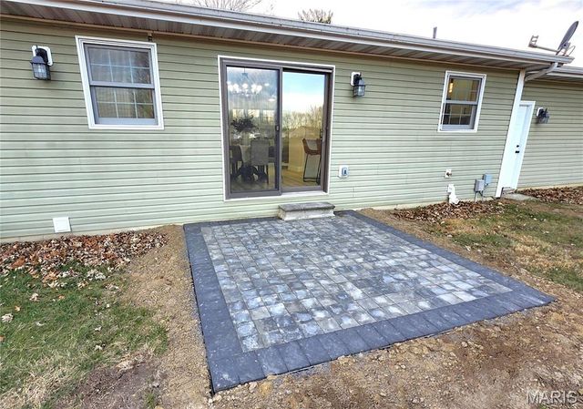 629 TAMARACH Drive, Edwardsville, IL 62025