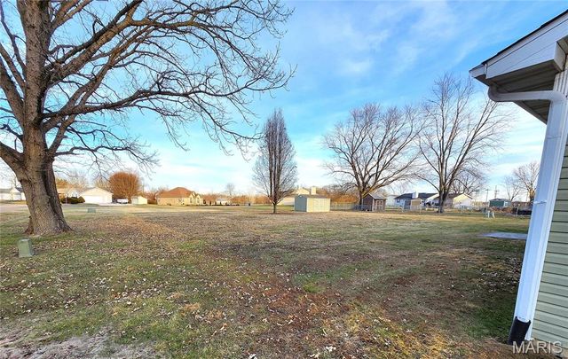 629 TAMARACH Drive, Edwardsville, IL 62025