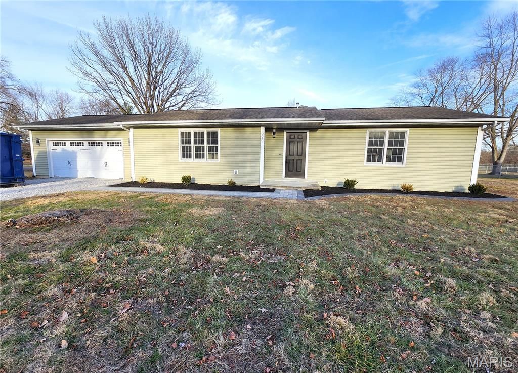 629 TAMARACH Drive, Edwardsville, IL 62025