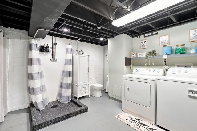 5773 Taney Place, Merrillville, IN 46410