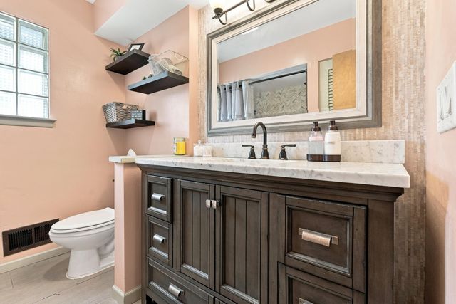 5773 Taney Place, Merrillville, IN 46410