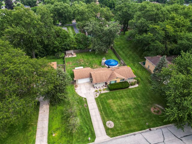 5773 Taney Place, Merrillville, IN 46410