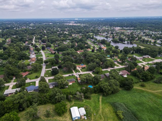 5773 Taney Place, Merrillville, IN 46410
