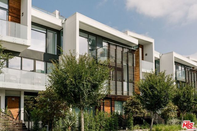 702 N Doheny Drive TH5, West Hollywood, CA 90069
