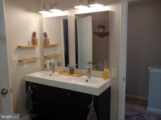 1982 TEASEL CT, Woodbridge, VA 22192