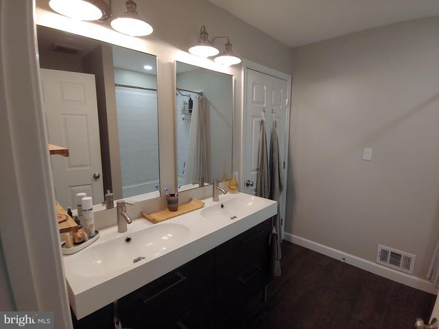 1982 TEASEL CT, Woodbridge, VA 22192
