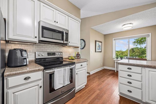 5225 Beachside Drive, Minnetonka, MN 55343