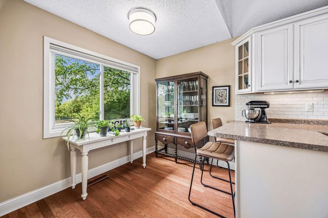 5225 Beachside Drive, Minnetonka, MN 55343