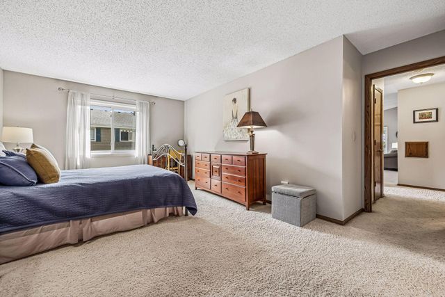 5225 Beachside Drive, Minnetonka, MN 55343