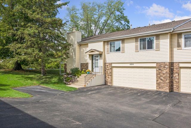 5225 Beachside Drive, Minnetonka, MN 55343