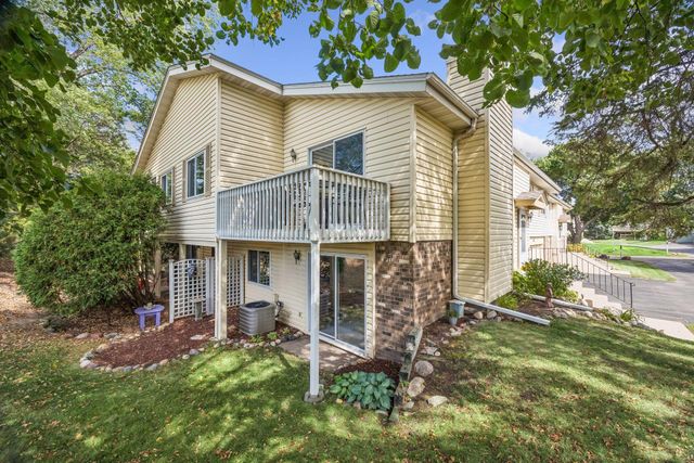 5225 Beachside Drive, Minnetonka, MN 55343