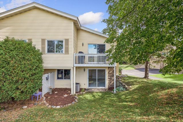 5225 Beachside Drive, Minnetonka, MN 55343
