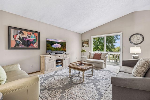 5225 Beachside Drive, Minnetonka, MN 55343