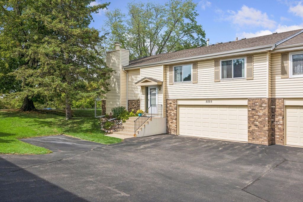 5225 Beachside Drive, Minnetonka, MN 55343 — photo 2