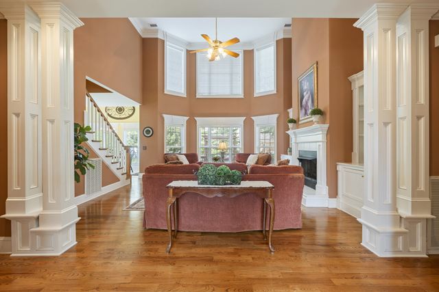 1040 Shoreham St, Murfreesboro, TN 37130