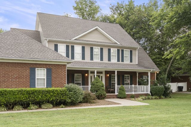 1040 Shoreham St, Murfreesboro, TN 37130