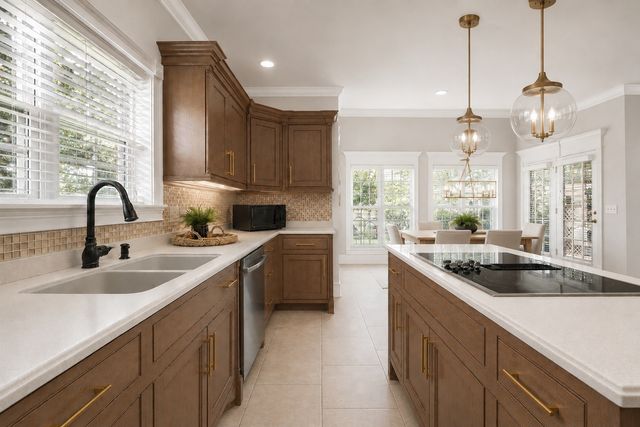 1040 Shoreham St, Murfreesboro, TN 37130