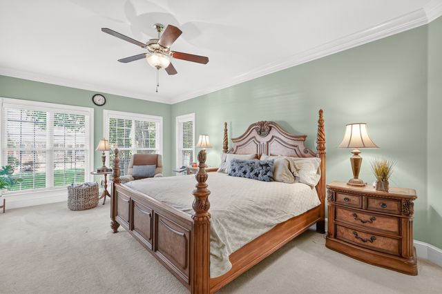 1040 Shoreham St, Murfreesboro, TN 37130